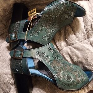 Roper Mika Turquoise Floral Heels